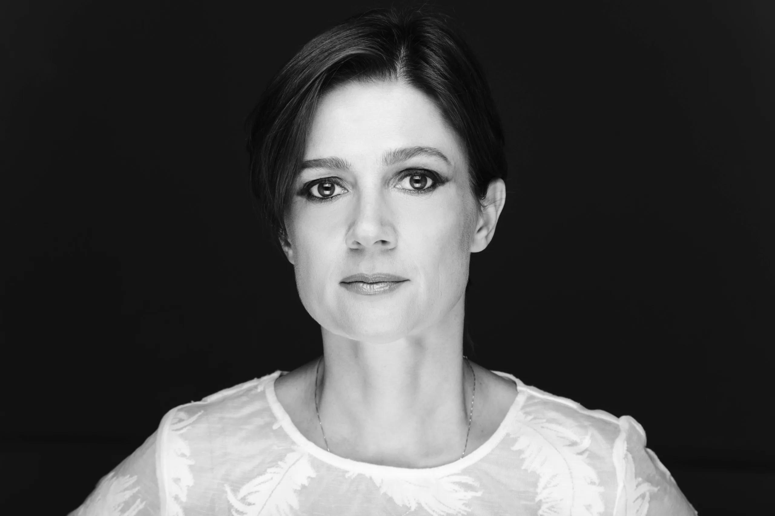 Ritratto di Silvia Bencivelli in bianco e nero